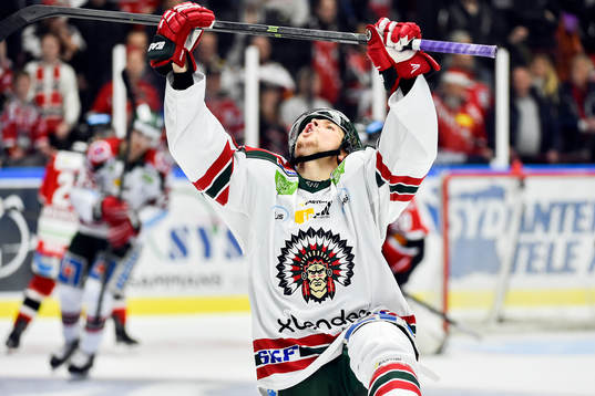 Frölundas Lukas Bengtsson jublar