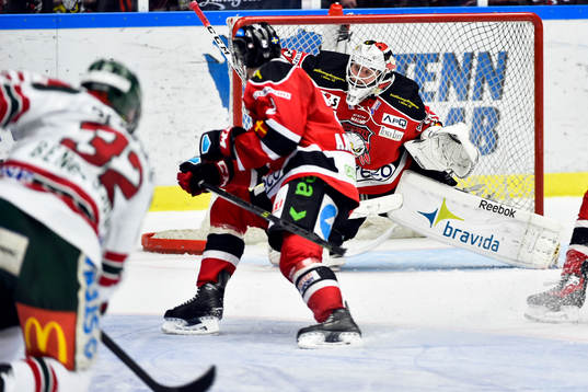 Frölundas Lukas Bengtsson gör 0-3 bakom Malmö Redhawks