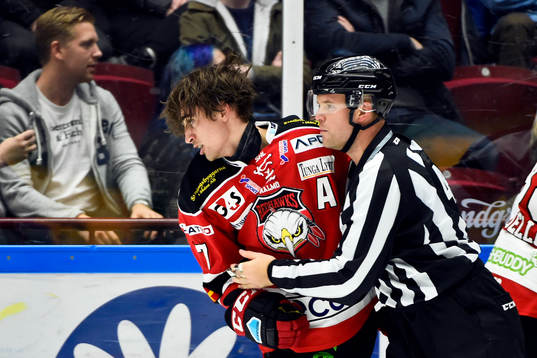 Malmö Redhawks Nils Andersson får matchstraff