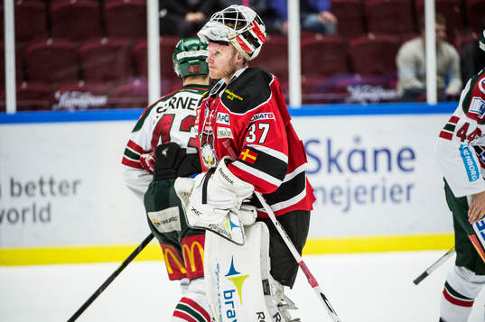 Malmö Redhawks målvakt Jonas Gunnarsson deppar