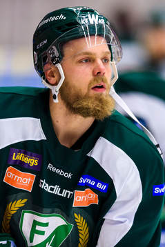 Färjestads Antti Tyrväinen på uppvärmning