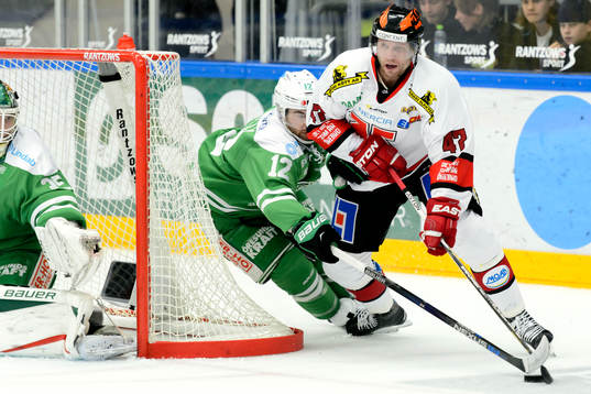 Rögles Jack Connolly mot Örebros Johan Adolfsson