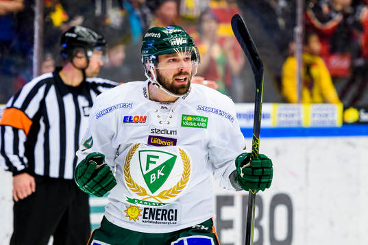 Färjestads Milan Gulas jublar