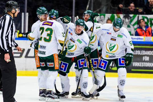 Färjestadspelarna jublar