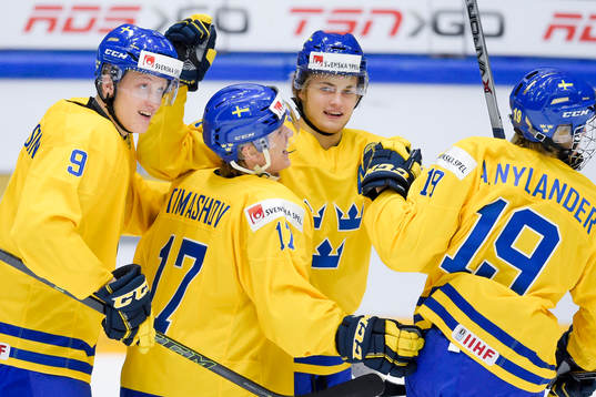 Sveriges William Nylander och Alexander Nylander jublar