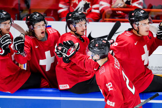 Schweiz Tino Kessler jublar