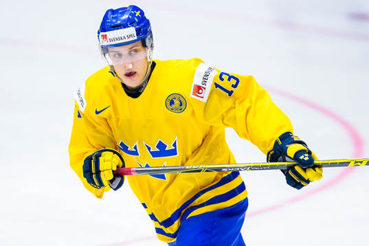 Sveriges Joel Eriksson Ek tillbaka i spel med ny tröja