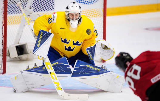 Sveriges målvakt Linus Söderström