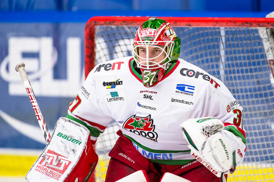 Modos målvakt Adam Reideborn