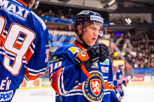 Växjös Richard Gynge jublar
