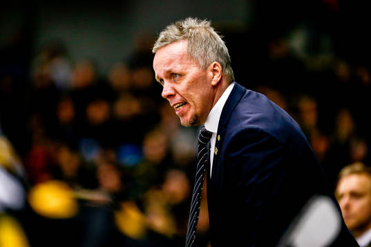 Skellefteås tränare Hans Wallson var arg