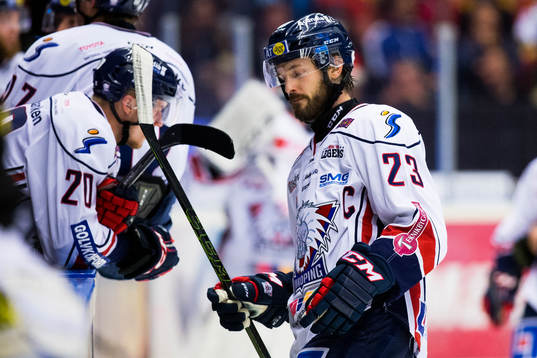Linköpings Niklas Persson ser deppig ut