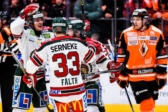 Frölundas spelare jublar