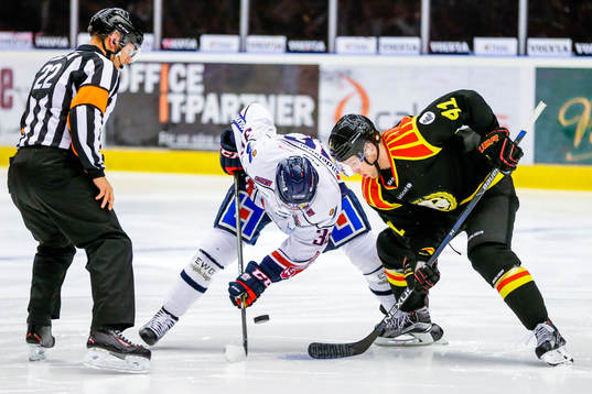Tekning mellan Linköpings Niklas Fogström och Brynäs