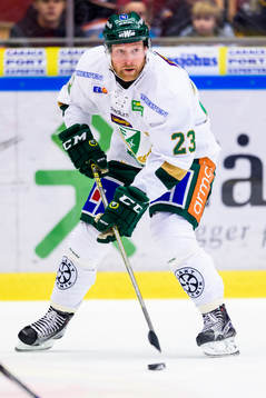 Färjestads Martin Röymark  med pucken