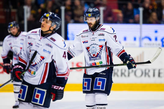 Linköpings Niklas Persson ser deppig ut