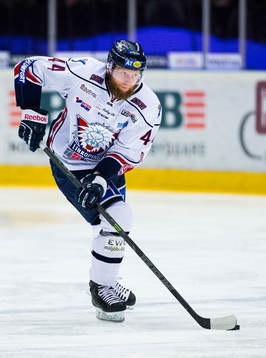 Linköpings Jonas Junland med pucken