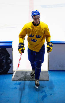 Gustav Forsling lämnar isen