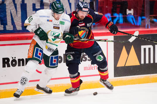 Färjestads Niclas Arell  och Djurgårdens Mikael Ahlén