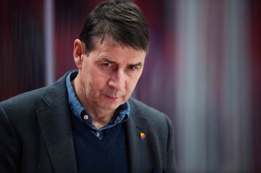 Djurgårdens tränare Hans Särkijärvi deppar