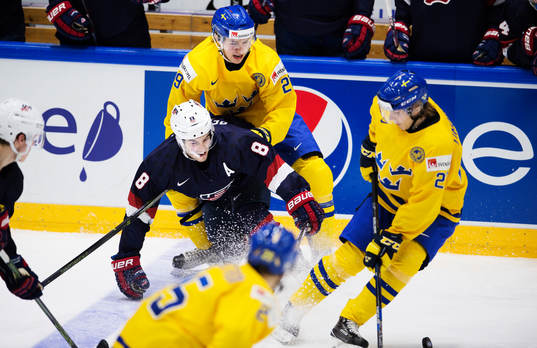 s Louis Belpedio och Sveriges Adrian Kempe