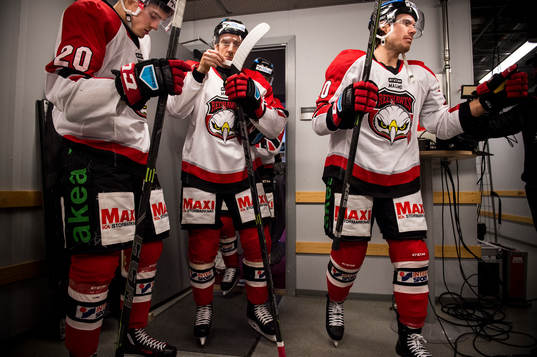 Malmö Redhawks Henrik Hetta, Jeremias Augustin och Mattias