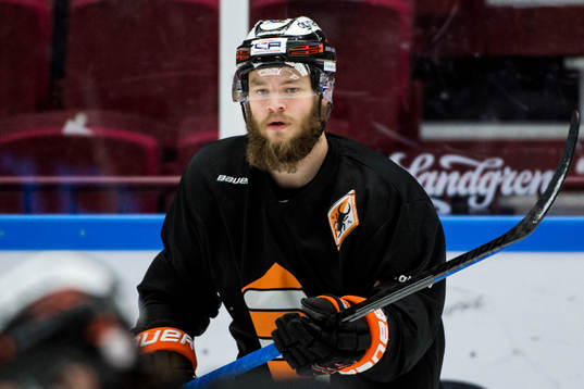 Karlskronas Jimmy Andersson värmer upp
