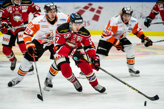 Malmö Redhawks Johan Ivarsson och Karlskronas Alexander