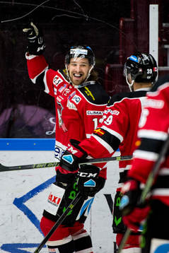 Malmö Redhawks Andreas Thuresson jublar