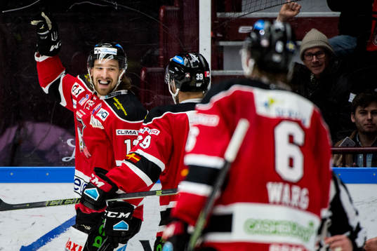 Malmö Redhawks Andreas Thuresson jublar