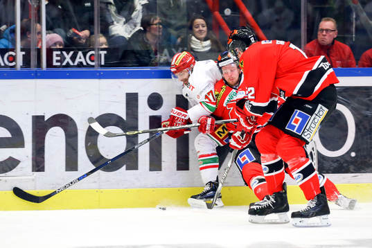 Modos Patrick Dwyer och Örebros Anders Eriksson och Marko