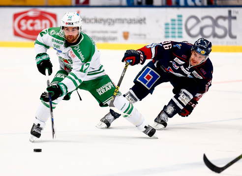 Rögles Jack Connolly och Linköpings Niklas Fogström