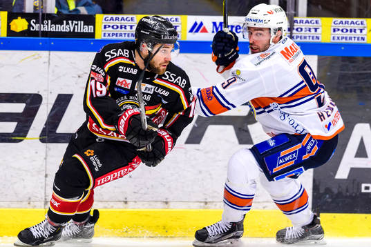 Luleås Jacob Lagacé och Växjös Josh Hennessy