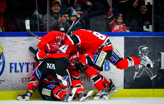 Örebros Anders Eriksson gör 2-1 med 48 sekunder kvar av