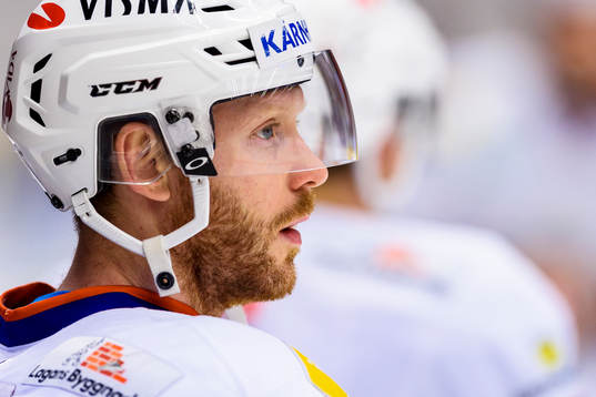 Växjös Liam Reddox på uppvärmningen