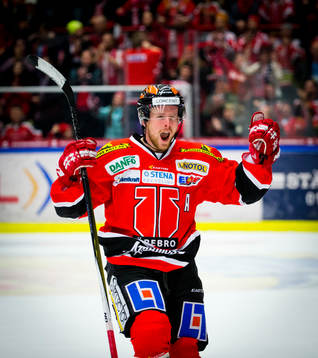 Örebros Anders Eriksson gör 2-1 med 48 sekunder kvar av