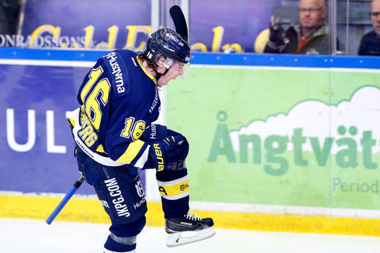 s Filip Sandberg jublar