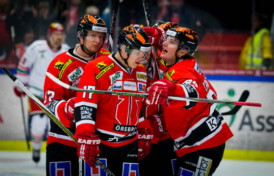 Örebros Martin Johansson jublar