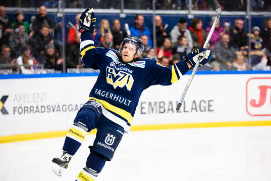 s Mattias Tedenby jublar