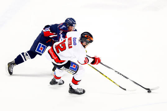 Örebros Marko Anttila  och Linköpings Vilmos Gallo