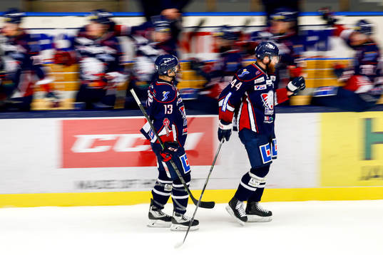 Linköpings Andrew Gordon och Jonas Junland jublar