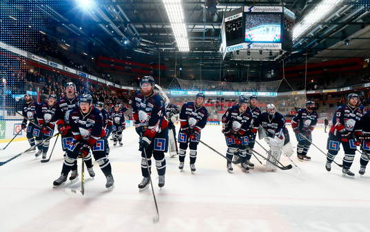 Linköpings spelare jublar