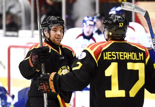 Brynäs Ponthus Westerholm och Pathrik Westerholm jublar