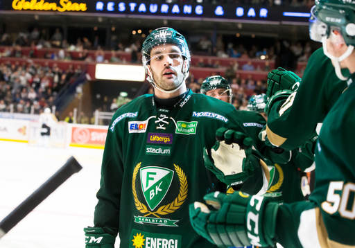 Färjestads Niclas Arell  jublar