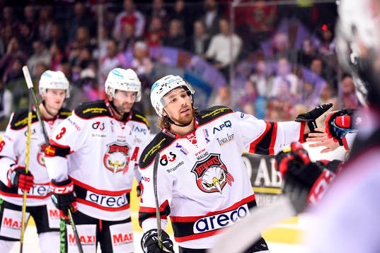 Malmö Redhawks Andreas Thuresson jublar