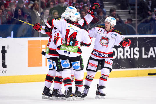 Malmö Redhawks Jens Olsson jublar