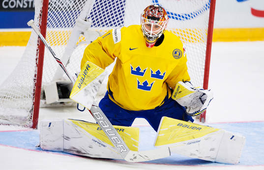 Sveriges målvakt Felix Sandström