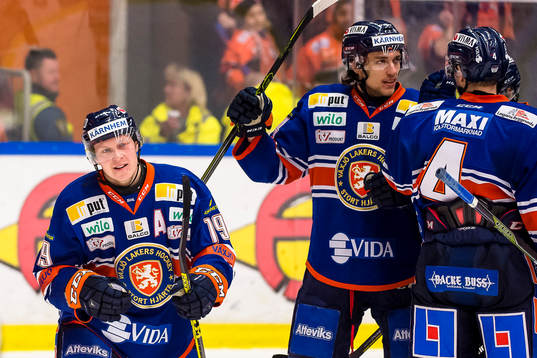 Växjös Tuomas Kiiskinen jublar
