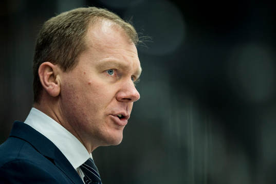 s tränare Johan Lindbom