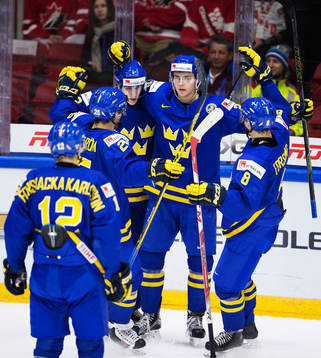 Sveriges Jakob Forsbacka-Karlsson, Axel Holmström, Oskar